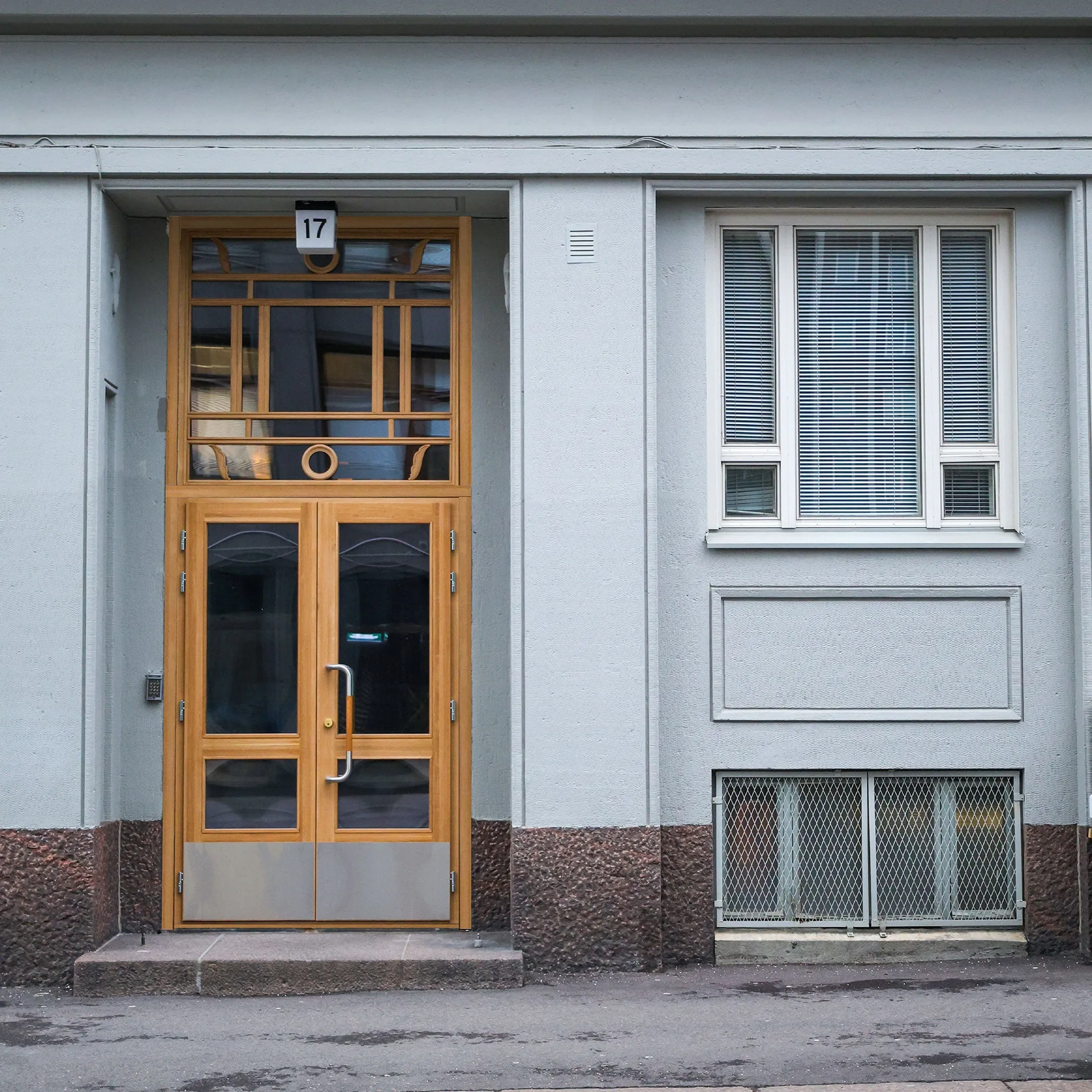 As Oy Ruoholahdenkatu julkisivunäkymä.